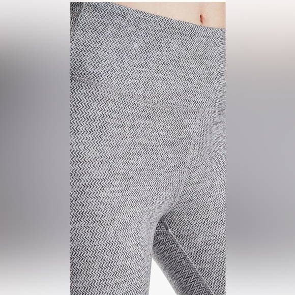 NWT Kyodan Chevron High Waist Leggings Gray & White -soft ! Sz L - Picture 2 of 7